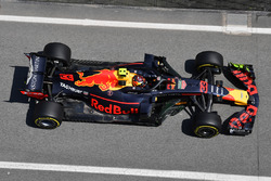 Max Verstappen, Red Bull Racing RB14 with aero paint on front wing