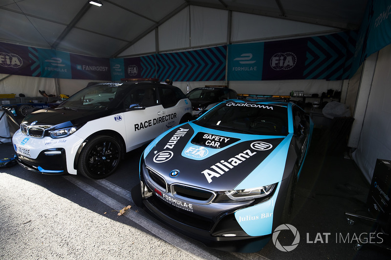 BMW i8 Safety car, BWW i3 Race Director's car
