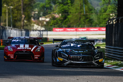 #90 Akka ASP Team Mercedes-AMG GT3: Jack Manchester, Nico Bastian, Jules Szymkowiak, #23 GT SPORT MOTUL Team RJN Nissan GT-R Nismo GT3: Lucas Ordonez, Alex Buncombe, Matt Parry