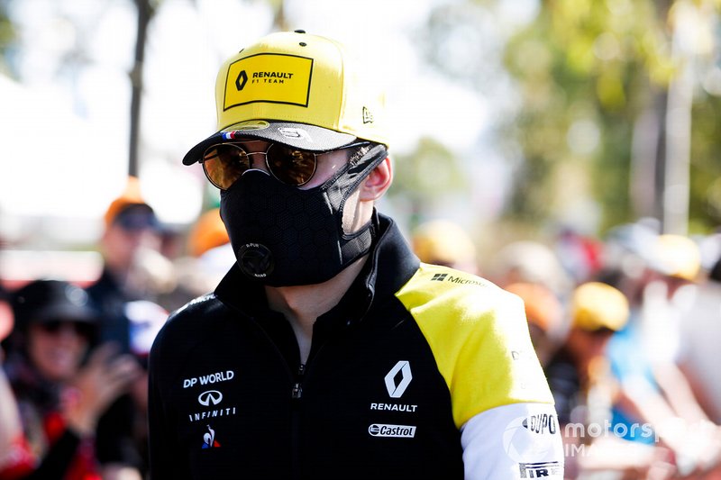 Esteban Ocon, Renault F1 Team, wears a safety mask