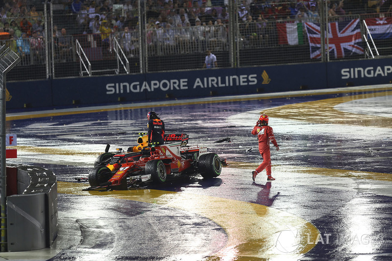 Max Verstappen, Red Bull Racing RB13 and Kimi Raikkonen, Ferrari SF70H crashed at the race start