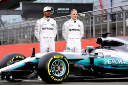 Lewis Hamilton und Valtteri Bottas mit dem Mercedes W08