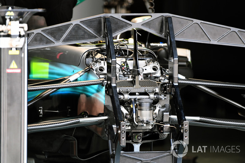 Mercedes-Benz F1 W08 front suspension and chassis detail
