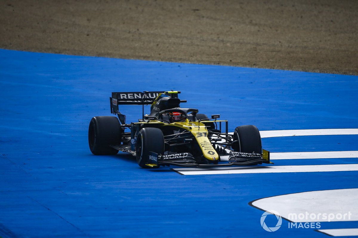 Esteban Ocon, Renault F1 Team R.S.20, parks up and retires