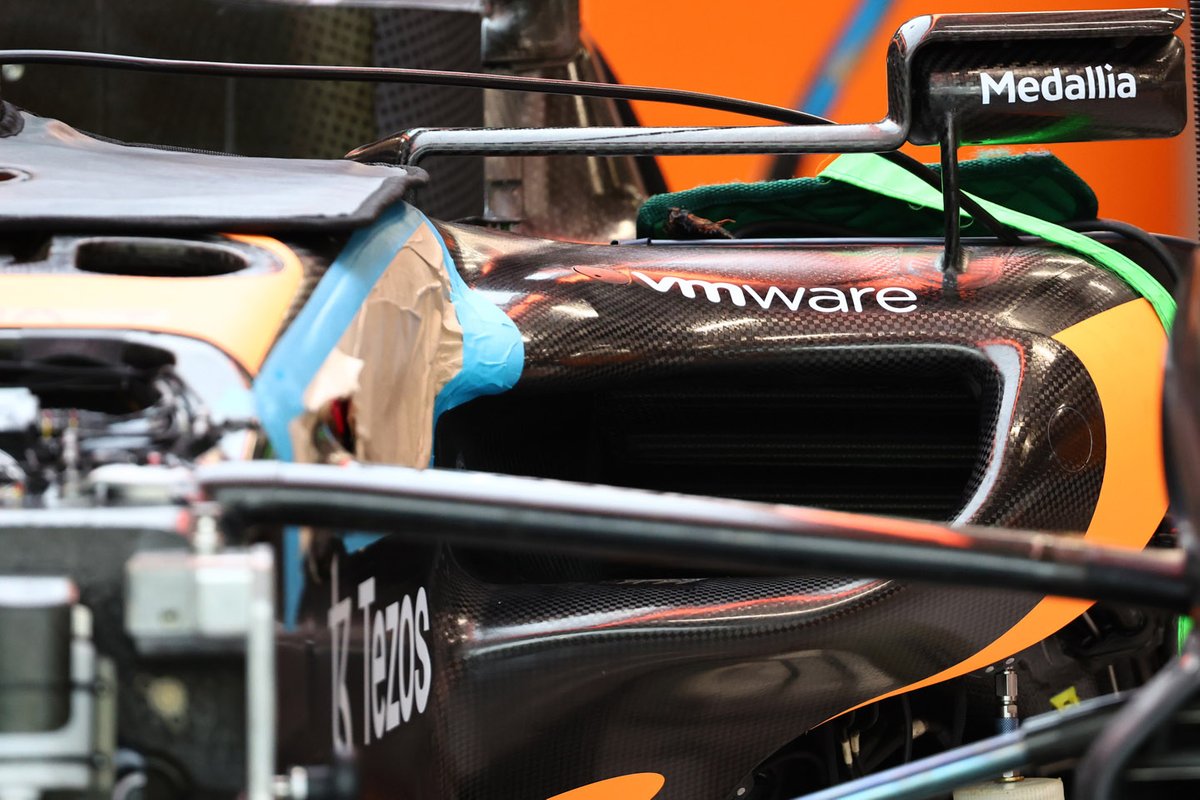 Detalle del McLaren MCL36 en Singapur