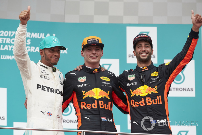 Malezya GP - Kazanan Max Verstappen, 2. Lewis Hamilton, 3. Daniel Ricciardo
