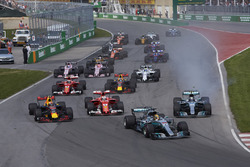 Lewis Hamilton, Mercedes AMG F1 W08, Valtteri Bottas, Mercedes AMG F1 W08