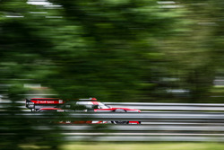 #8 Audi Sport Team Joest Audi R18 e-tron quattro: Лукас ді Грассі, Лоік Дюваль, Олівер Джарвіс