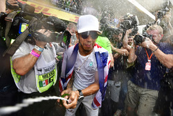 2017 Dünya Şampiyonu Lewis Hamilton, Mercedes AMG F1