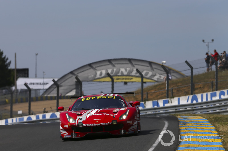 №85 Ferrari 488 GTE