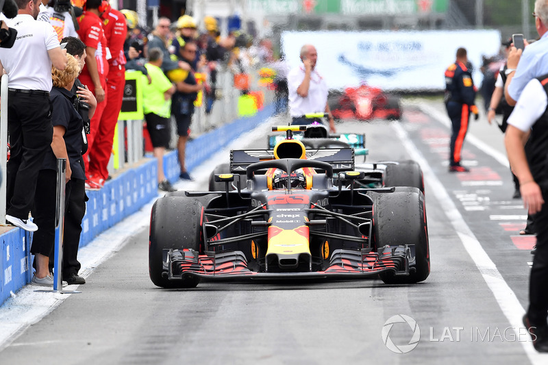 Max Verstappen, Red Bull Racing RB14, nel parco chiuso
