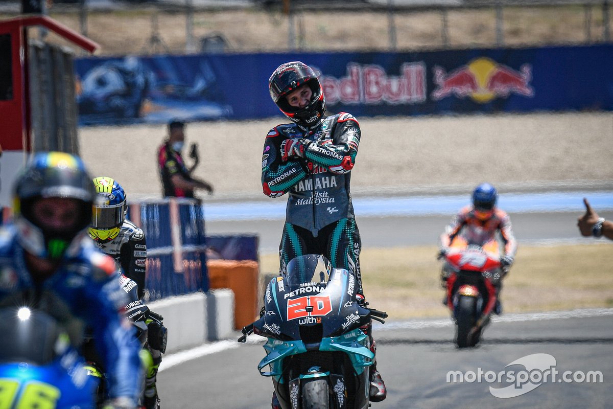 Pembalap Petronas Yamaha SRT, Fabio Quartararo, melakukan selebrasi usai memenangi MotoGP Andalusia 2020.