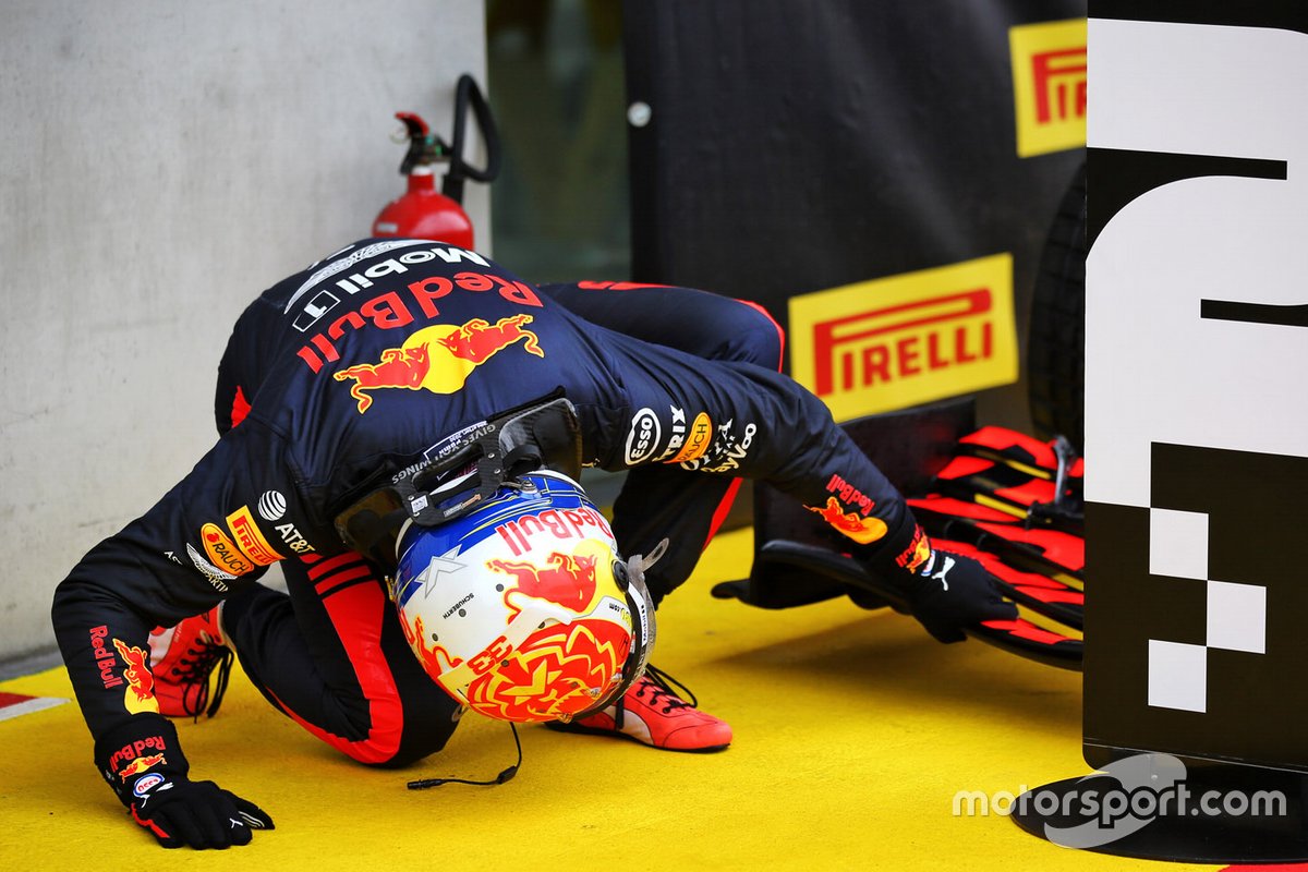 Повреждения крыльев на машинах Red Bull связаны не с их хрупкостью или излишней агрессивностью Ферстаппена, а именно с нюансами поведения машины при большом угле атаки