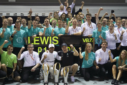 Yarış galibi Lewis Hamilton, Mercedes AMG F1, 3. Valtteri Bottas, Mercedes AMG F1