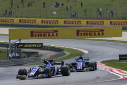 Pascal Wehrlein, Sauber C36 ve Marcus Ericsson, Sauber C36