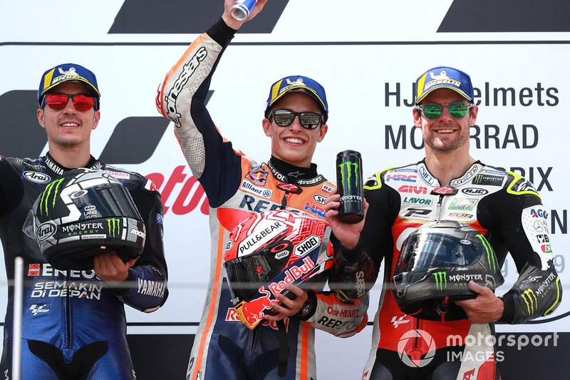 Podium : le vainqueur Marc Marquez, Repsol Honda Team, le deuxième Maverick Vinales, Yamaha Factory Racing, le troisième Cal Crutchlow, Team LCR Honda