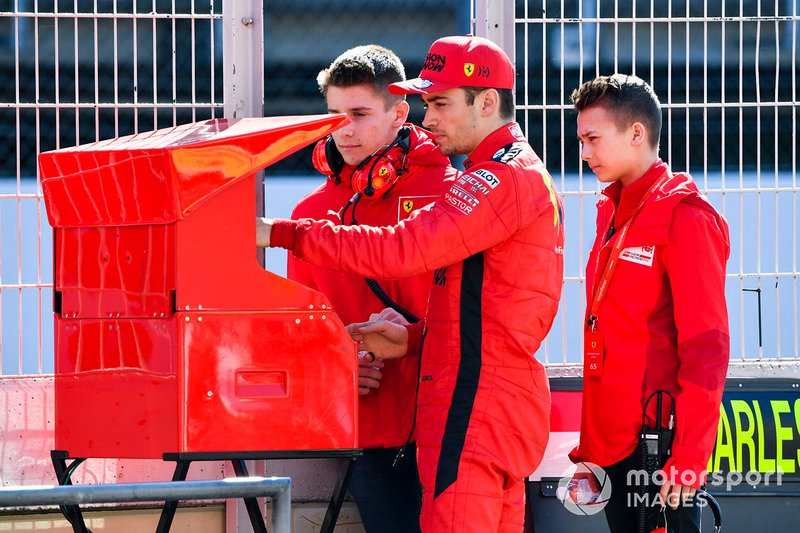 Charles Leclerc, Ferrari sur le muret des stands