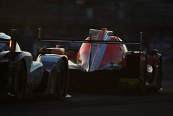 №25 CEFC Manor TRS Racing Oreca 07 Gibson: Роберто Гонсалес, Симон Труммер, Виталий Петров
