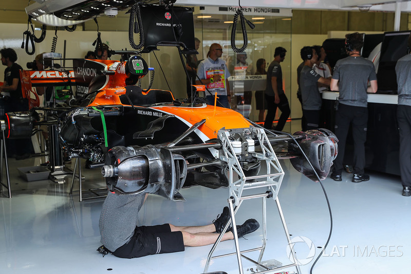 McLaren MCL32 şasi detayı
