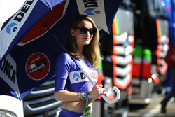 Lovely grid girl