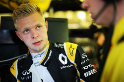 Kevin Magnussen, Renault Sport F1 Team