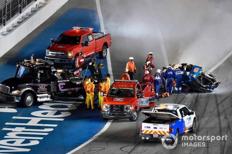 Crash of Ryan Newman, Roush Fenway Racing, Ford Mustang Koch Industries