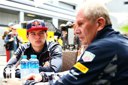 Dr Helmut Marko, Red Bull Racing Team Consultant met Max Verstappen, Scuderia Toro Rosso