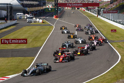 Lewis Hamilton, Mercedes AMG F1 W08, Sebastian Vettel, Ferrari SF70H, Max Verstappen, Red Bull Racin