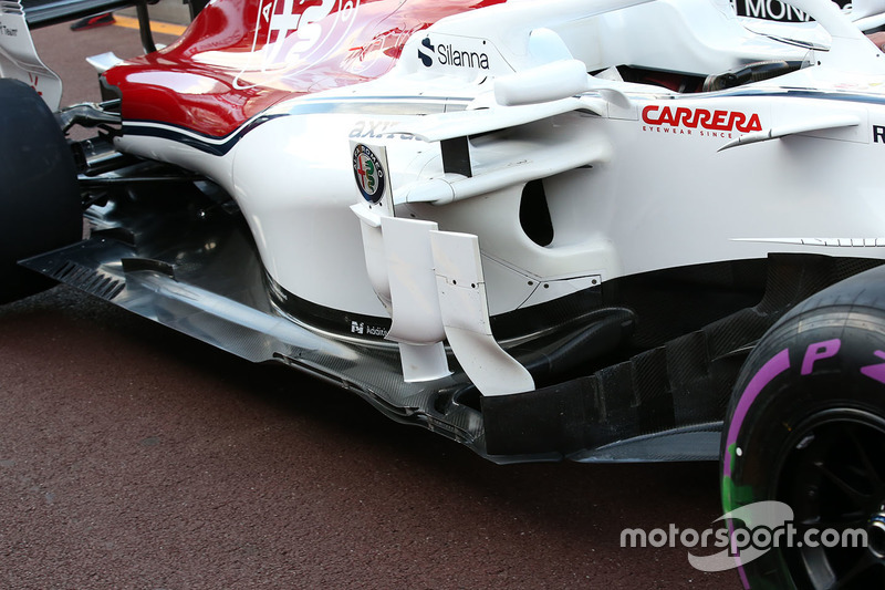 Бокові понтони Sauber C37