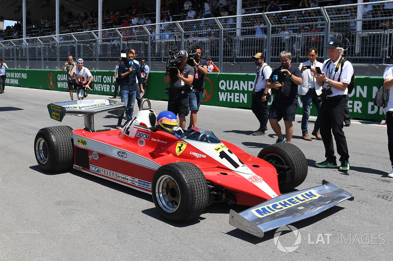 Jacques Villeneuve, guida la Ferrari 312T3 1978 del padre, vincitrice in Canada