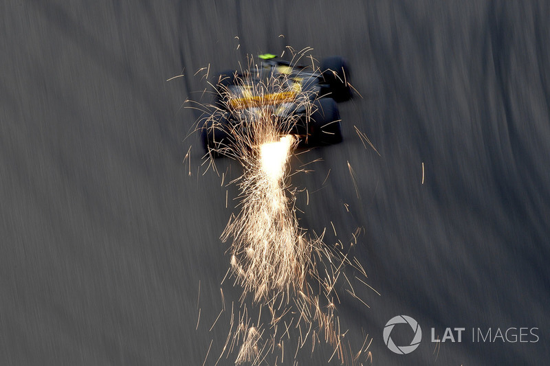 Карлос Сайнс-мол., Renault Sport F1 Team R.S. 18