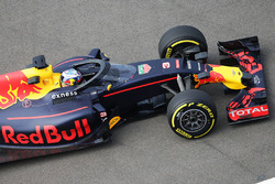 Daniel Ricciardo, Red Bull Racing RB12, mit Cockpitschutz