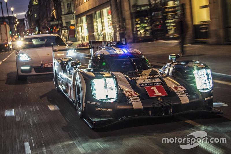 Марк Веббер на Porsche 919 Hybrid LMP1 в Лондоні