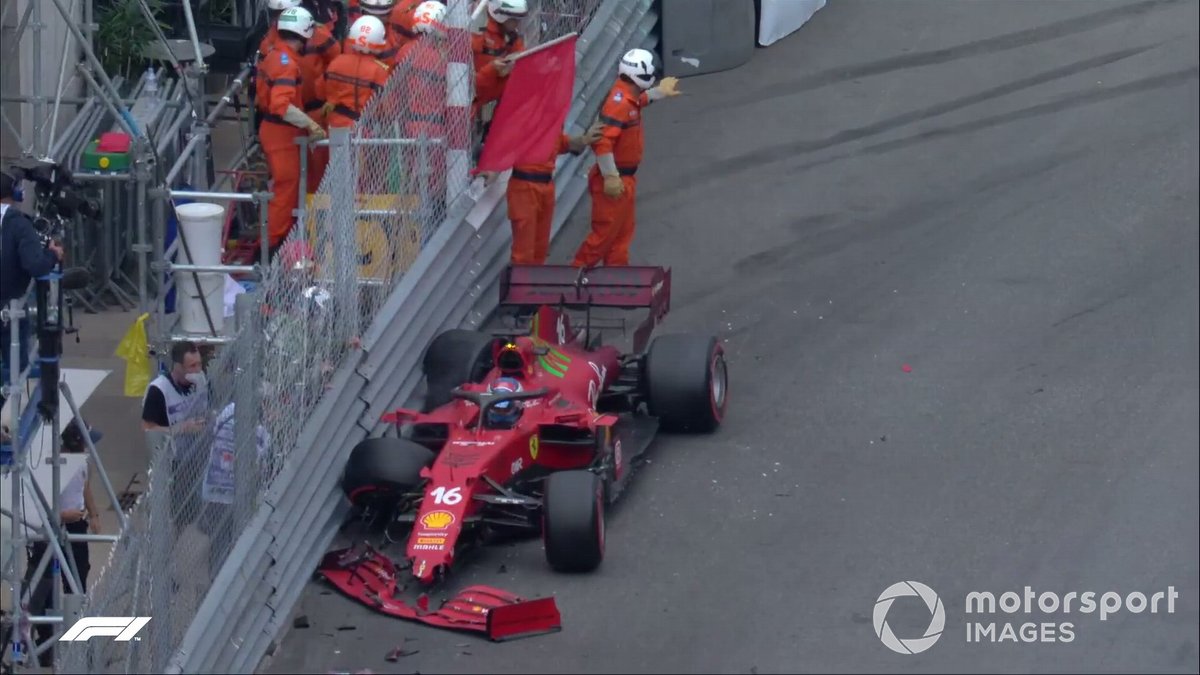 Pembalap Scuderia Ferrari Charles Leclerc mengalami kecelakaan di kualifikasi ketiga F1 GP Monako.
