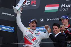 Podium: Norbert Michelisz, M1RA, Honda Civic TCR