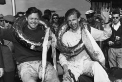 Yarış galibi Tony Brooks, Noel Cunningham-Reid, Aston Martin DBR1