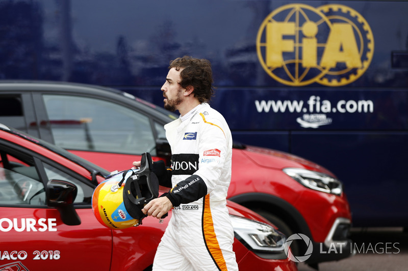 Fernando Alonso, McLaren, retires from the race