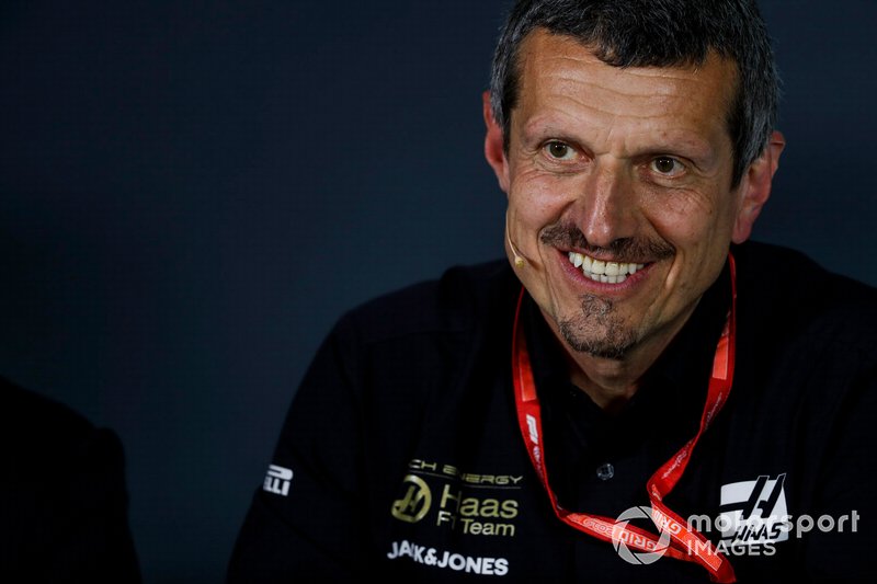 Günther Steiner, Team Principal, Haas F1, lors de la conférence de presse