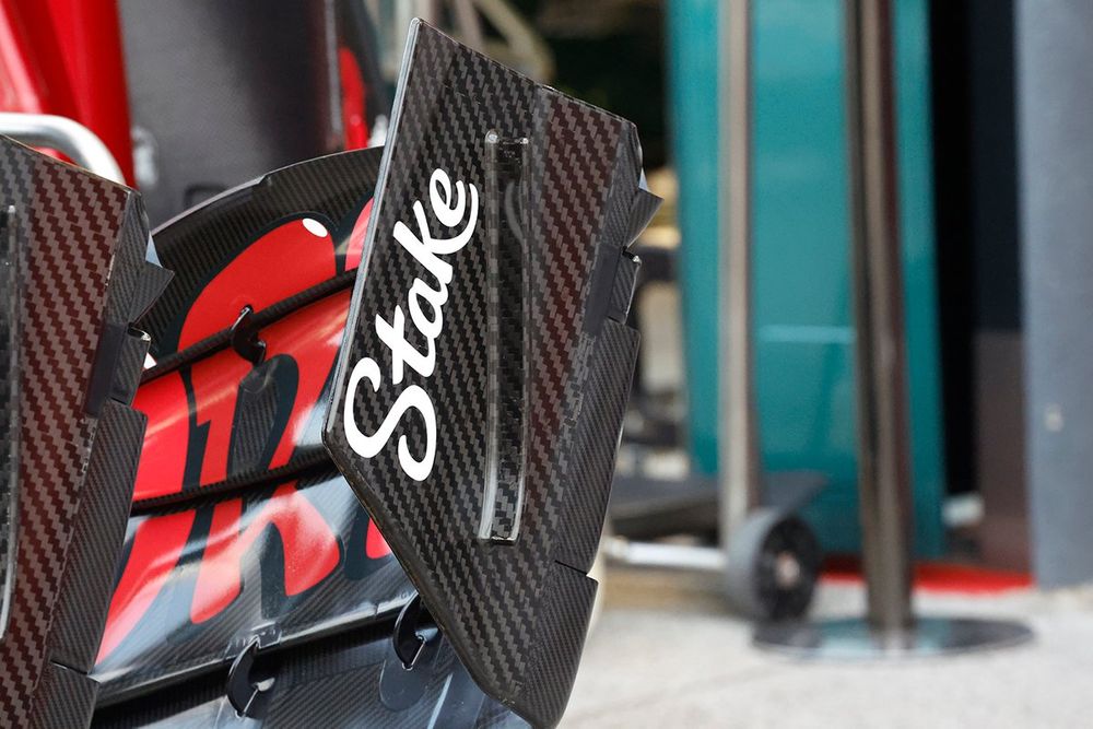 Alfa Romeo Racing C43 detalle del alerón delantero