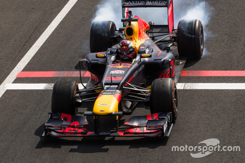 Макс Ферстаппен на гоночних днях за кермом RB8
