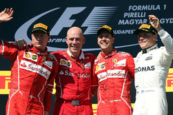 1. Sebastian Vettel, Ferrari, 2. Kimi Raikkonen, Ferrari, 3. Valtteri Bottas, Mercedes AMG F1, mit
