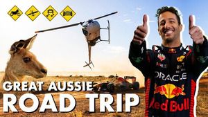 El viaje de Daniel Ricciardo por carretera en Australia con el Red Bull RB7
