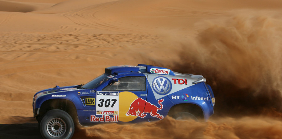 Sainz back in the Dakar lead Sainz back in the Dakar lead