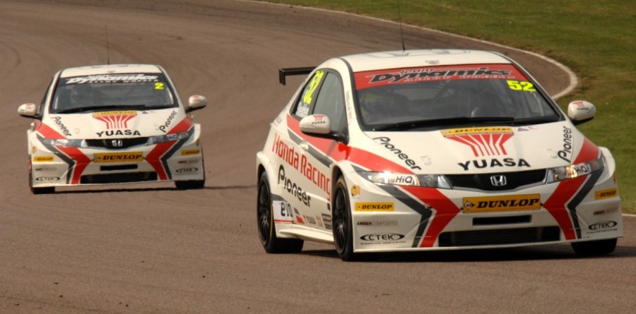 Honda Duo Dominate At Thruxton Honda Duo Dominate At Thruxton