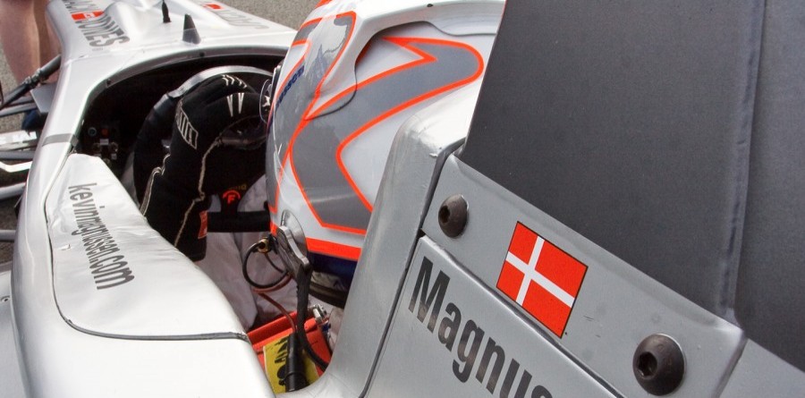 Magnussen Claims Maiden Victory at Snetterton Magnussen Claims Maiden Victory at Snetterton