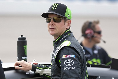 Blown tires spoils Kurt Busch's Iowa race