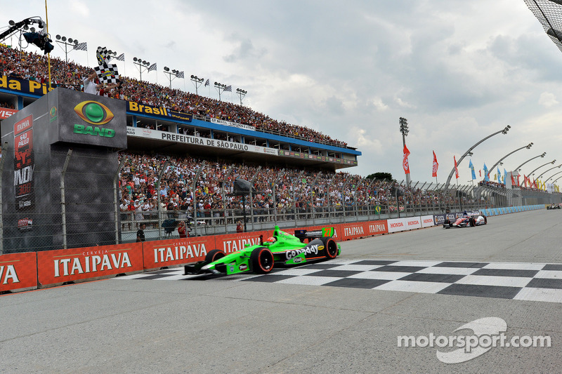 Hinchcliffe wins on streets of Sao Paulo to claim second IndyCar series career victory