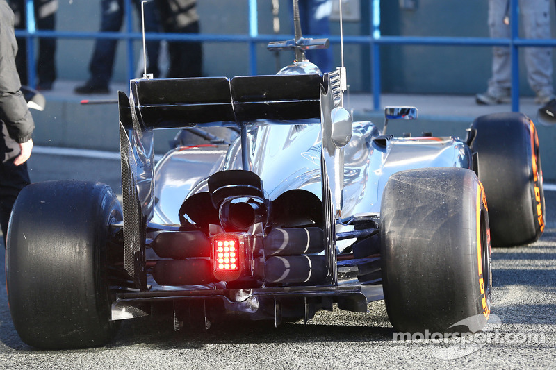 Akebono Brake Company increases technical integration with McLaren Mercedes