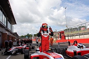 Cao benefits from Rao's startline error at Donington