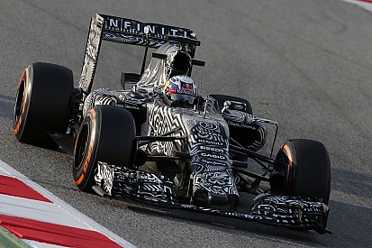 Red Bull trabaja a marcha forzada para Melbourne